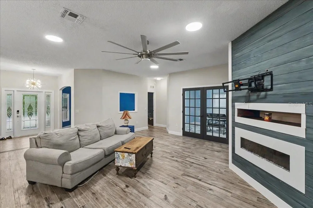 1830 ORANGE TREE DRIVE Edgewater, FL 32132