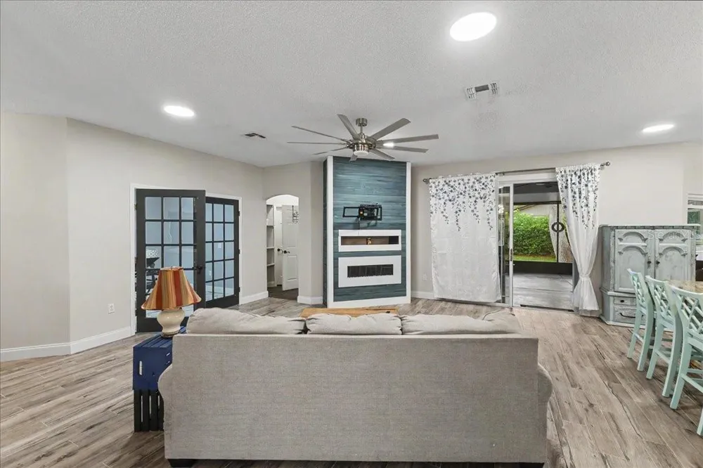 1830 ORANGE TREE DRIVE Edgewater, FL 32132
