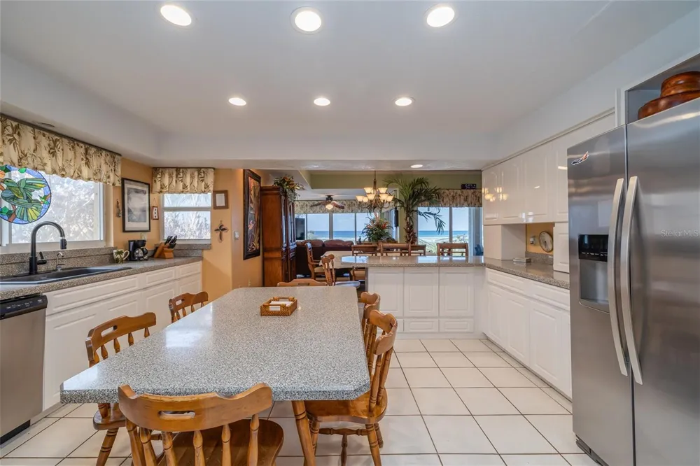 1413 ATLANTIC AVENUE New Smyrna Beach, FL 32169