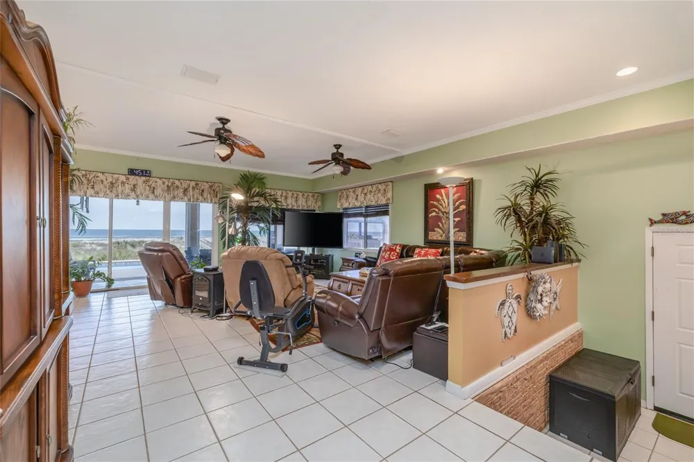1413 ATLANTIC AVENUE New Smyrna Beach, FL 32169