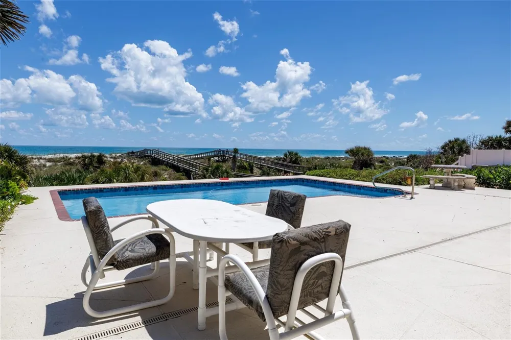 1413 ATLANTIC AVENUE New Smyrna Beach, FL 32169