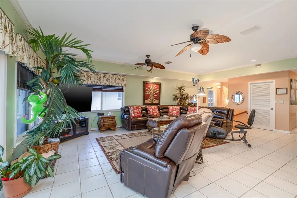1413 ATLANTIC AVENUE New Smyrna Beach, FL 32169