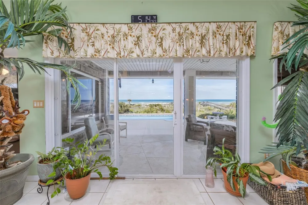 1413 ATLANTIC AVENUE New Smyrna Beach, FL 32169
