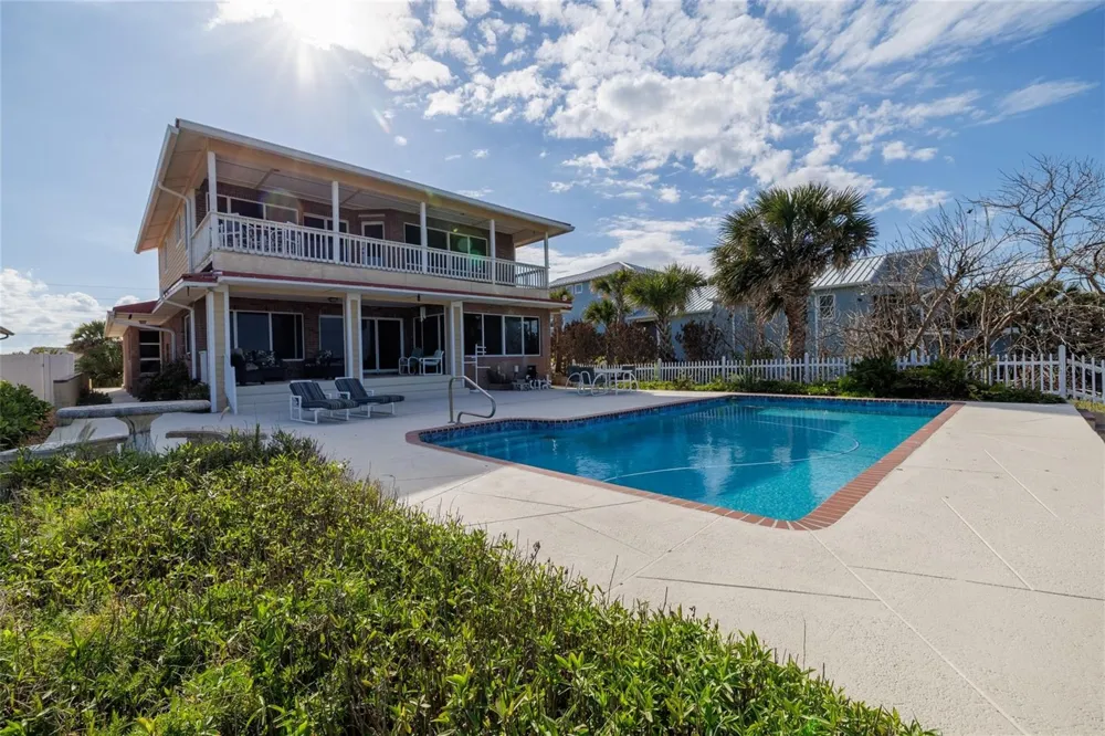 1413 ATLANTIC AVENUE New Smyrna Beach, FL 32169