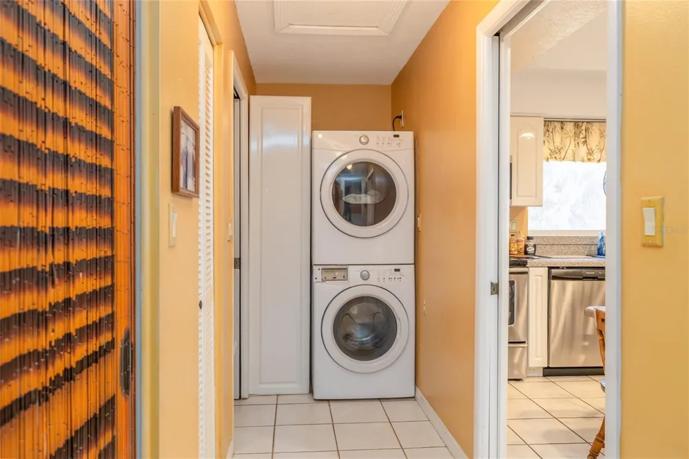 1413 ATLANTIC AVENUE New Smyrna Beach, FL 32169