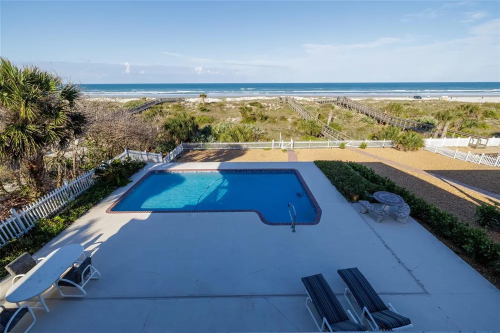 1413 ATLANTIC AVENUE New Smyrna Beach, FL 32169