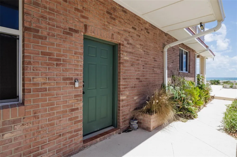 1413 ATLANTIC AVENUE New Smyrna Beach, FL 32169