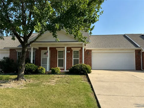 746 Embassy Parkway