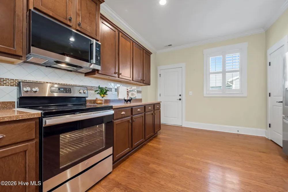 806 Wildflower Drive Holly Ridge, NC 28445