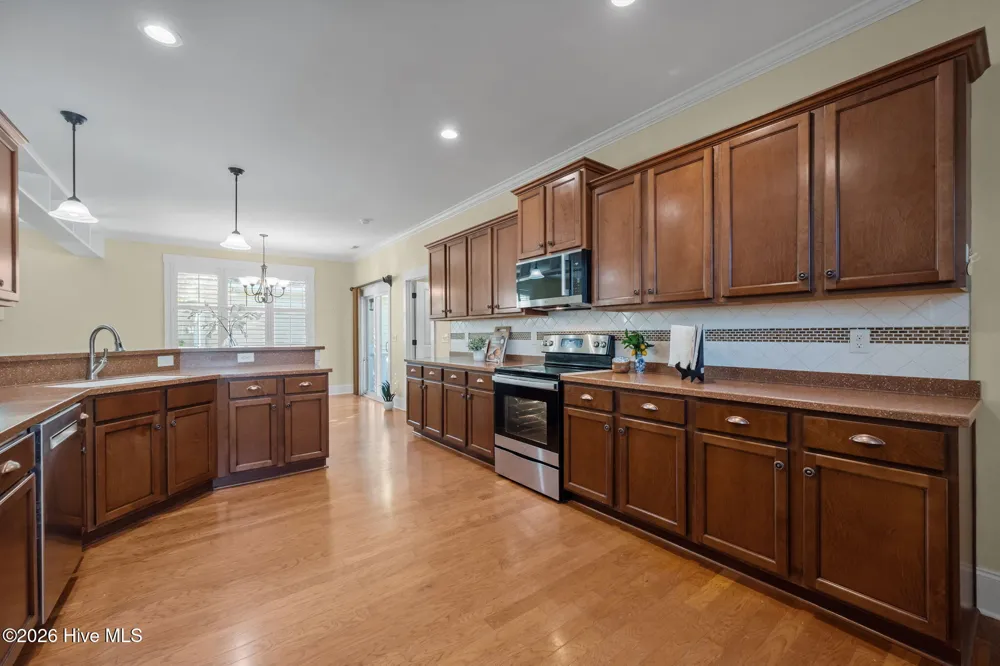 806 Wildflower Drive Holly Ridge, NC 28445
