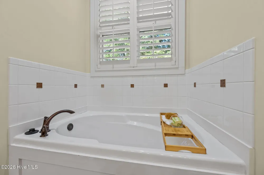 806 Wildflower Drive Holly Ridge, NC 28445