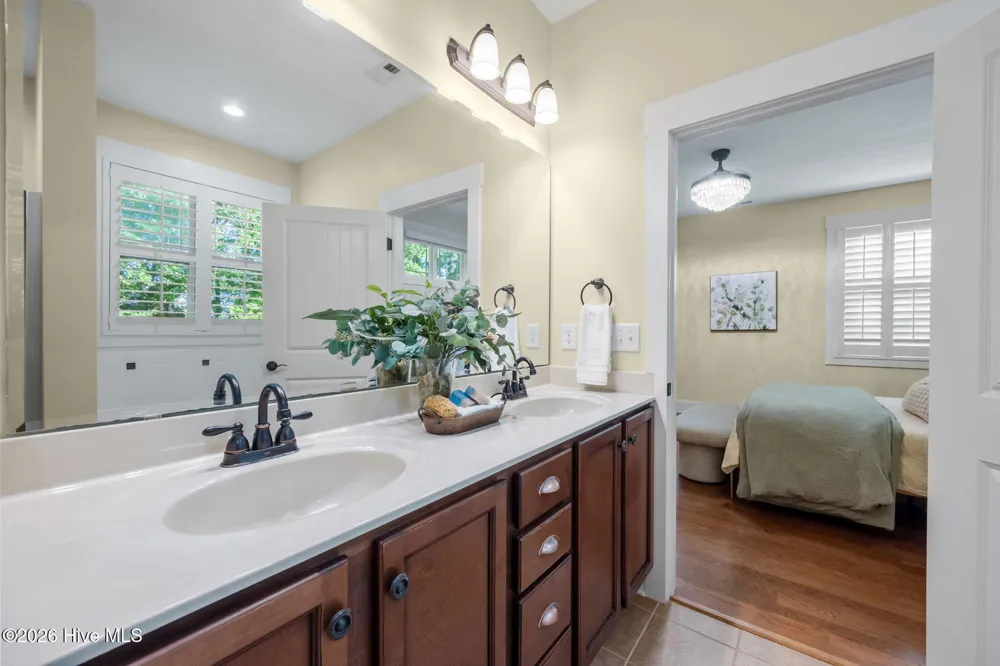 806 Wildflower Drive Holly Ridge, NC 28445