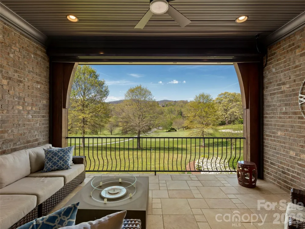 14 Golfside Court Arden, NC 28704