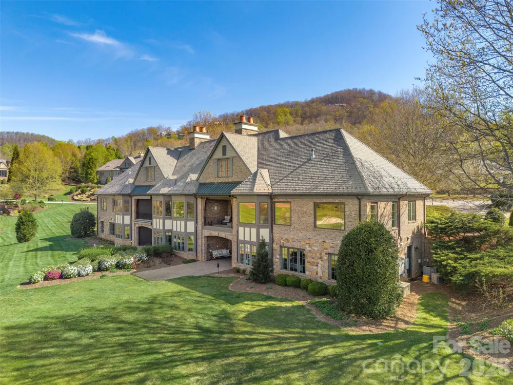 14 Golfside Court Arden, NC 28704