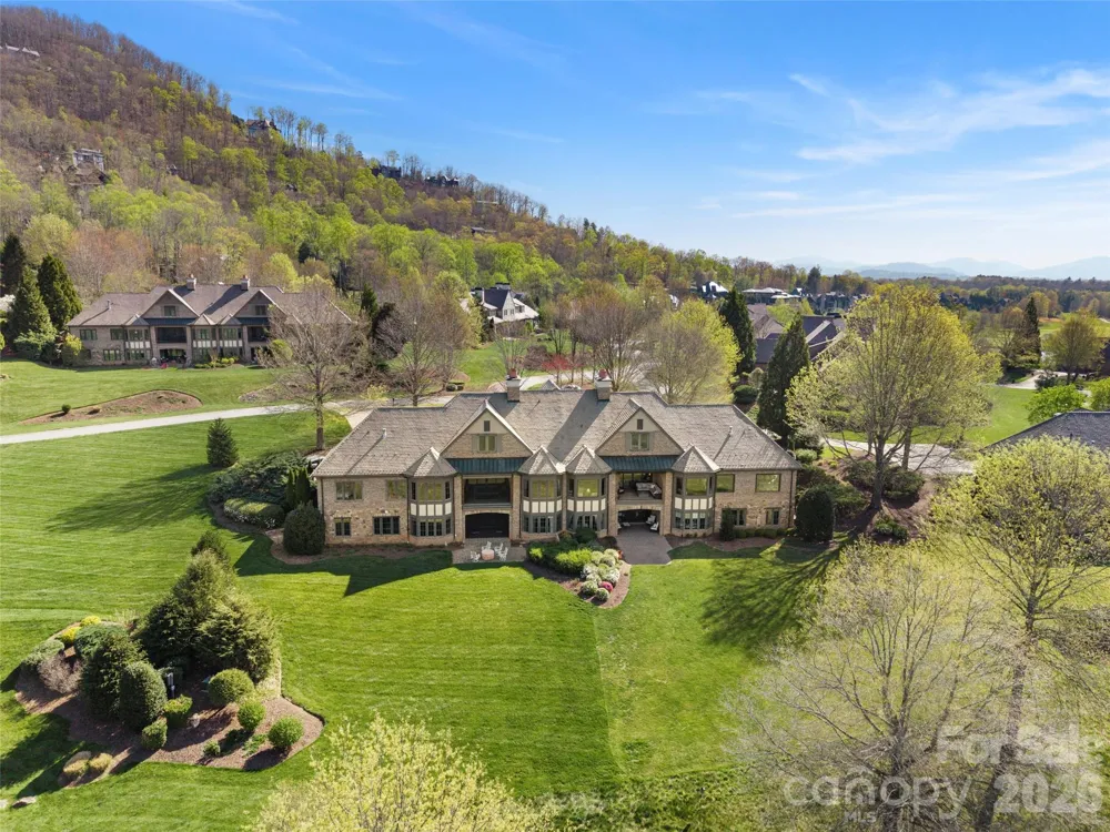 14 Golfside Court Arden, NC 28704