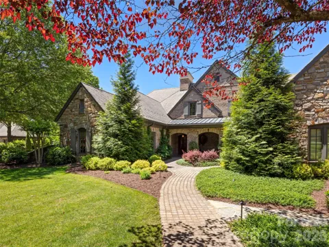 14 Golfside Court