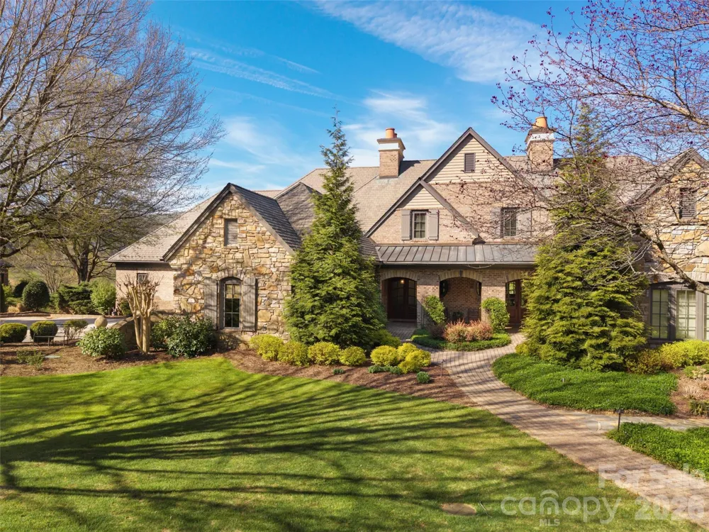 14 Golfside Court Arden, NC 28704