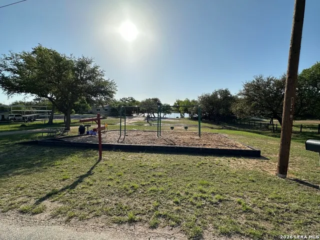 130 E WILLOW DR Granite Shoals, TX 78654