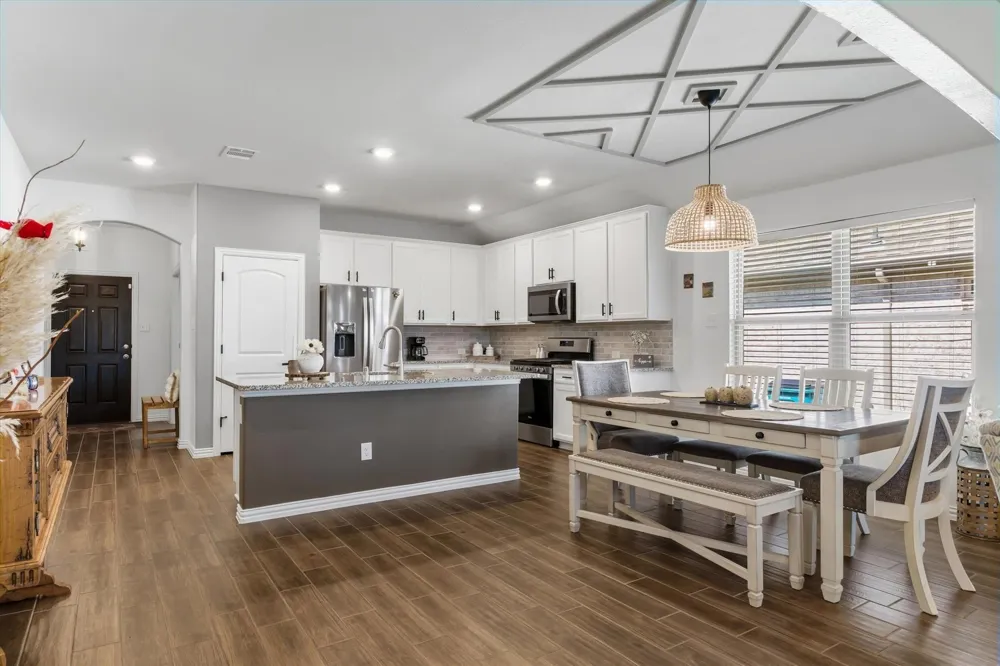 1284 Binfield Drive Forney, TX 75126