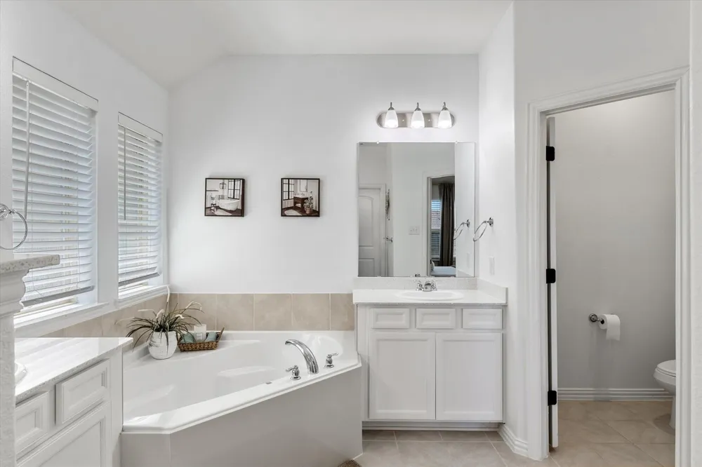 1284 Binfield Drive Forney, TX 75126