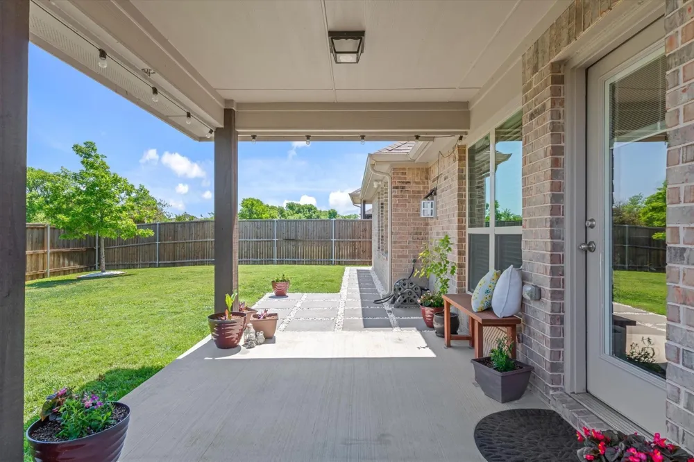 1284 Binfield Drive Forney, TX 75126