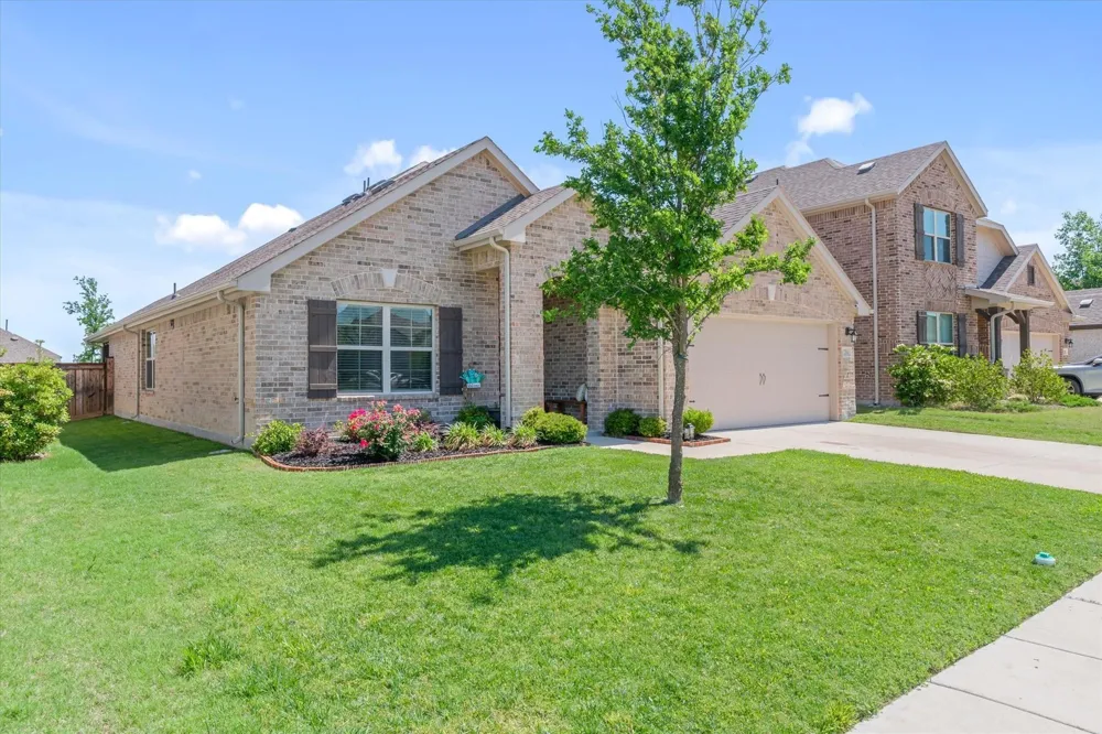 1284 Binfield Drive Forney, TX 75126