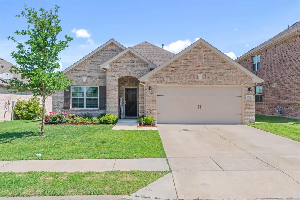 1284 Binfield Drive Forney, TX 75126