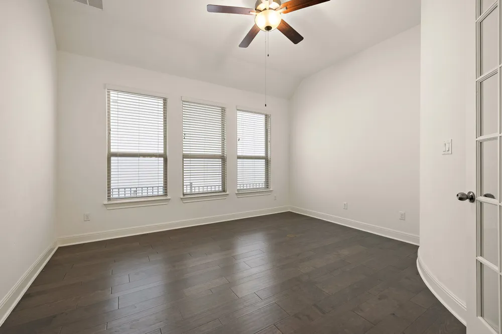 4705 Napoli Shore Drive Leander, TX 78641
