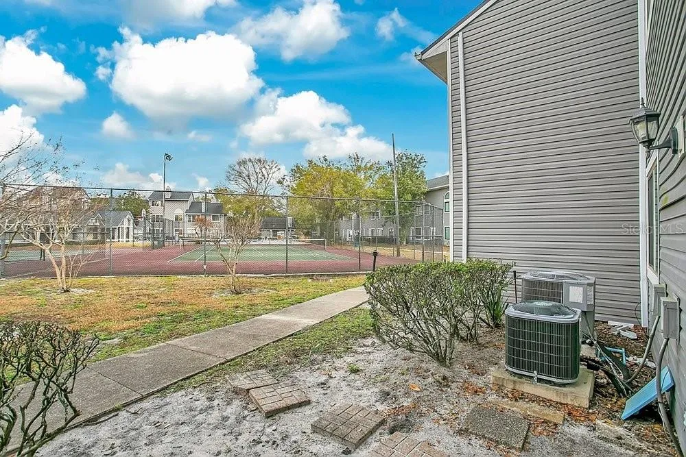 9513 DARIEN AVENUE #9513 Orlando, FL 32817