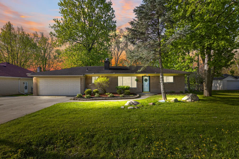 950 Gallaland Avenue Rochester Hills, MI 48307
