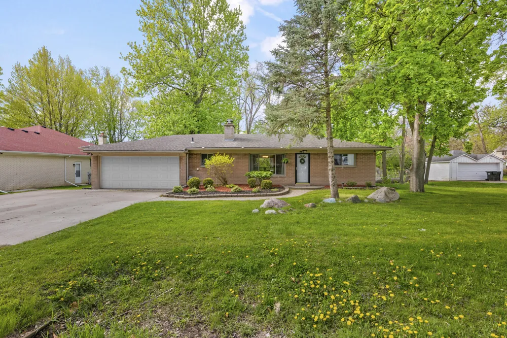 950 Gallaland Avenue Rochester Hills, MI 48307