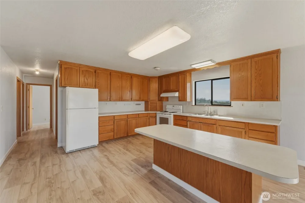 1934 S College Ave College Place, WA 99324