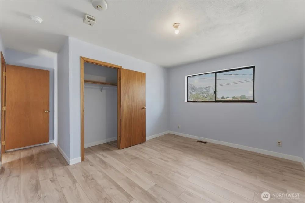 1934 S College Ave College Place, WA 99324