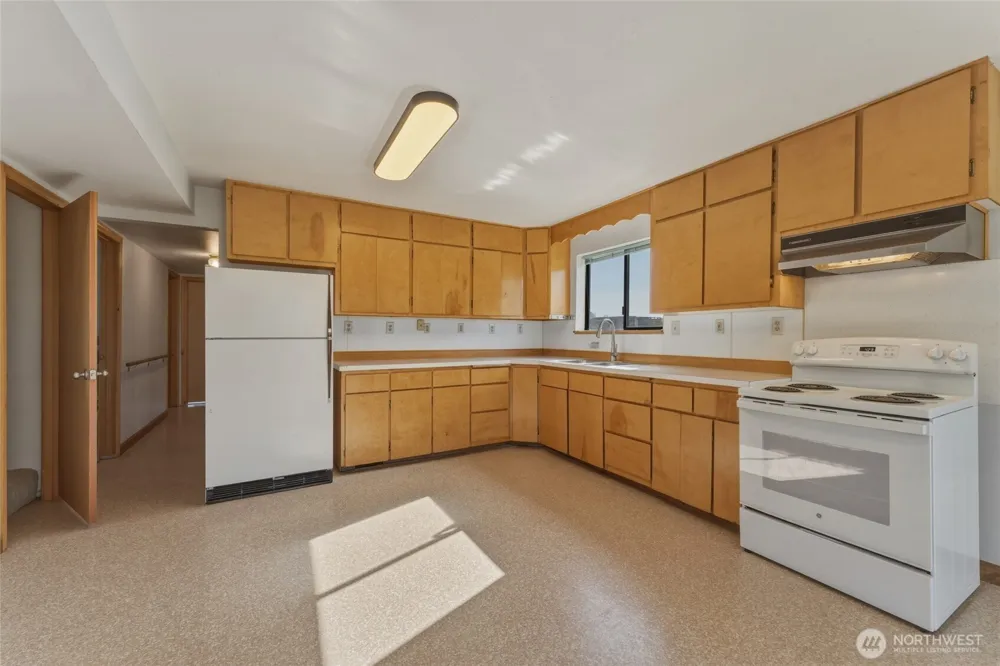 1934 S College Ave College Place, WA 99324