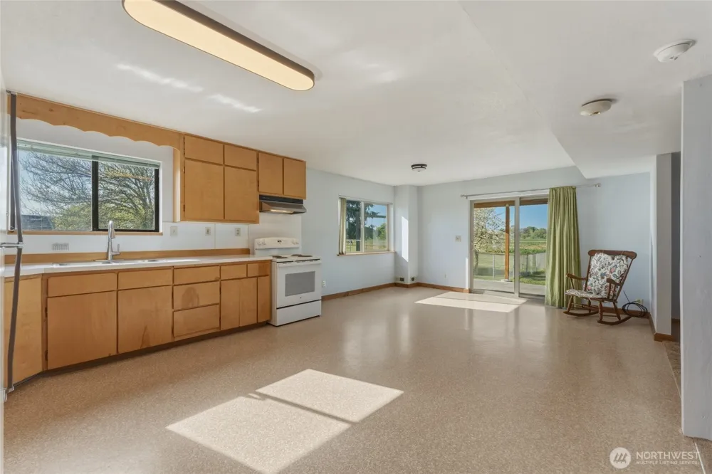 1934 S College Ave College Place, WA 99324