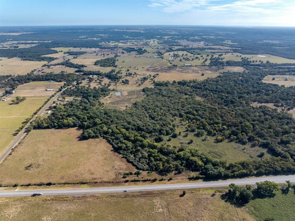 3211 FM 3403 Lincoln, TX 78948