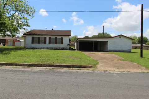 908 Paulus Street