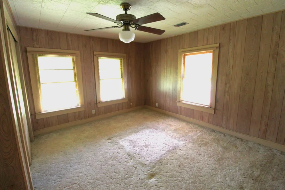908 Paulus Street Schulenburg, TX 78956