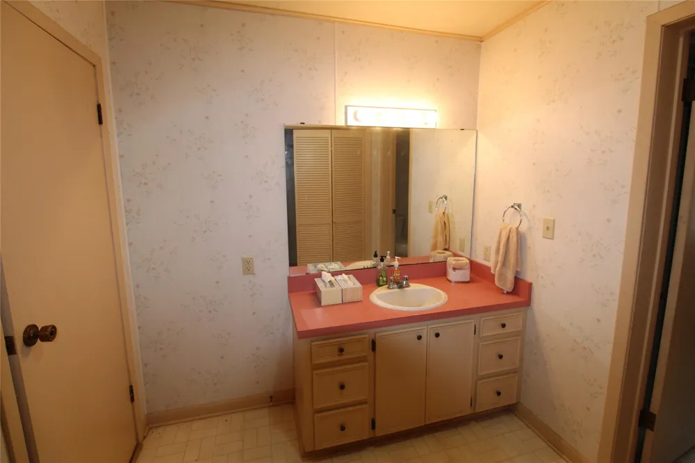 908 Paulus Street Schulenburg, TX 78956