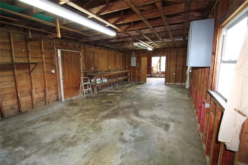 908 Paulus Street Schulenburg, TX 78956