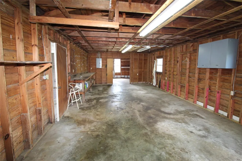 908 Paulus Street Schulenburg, TX 78956