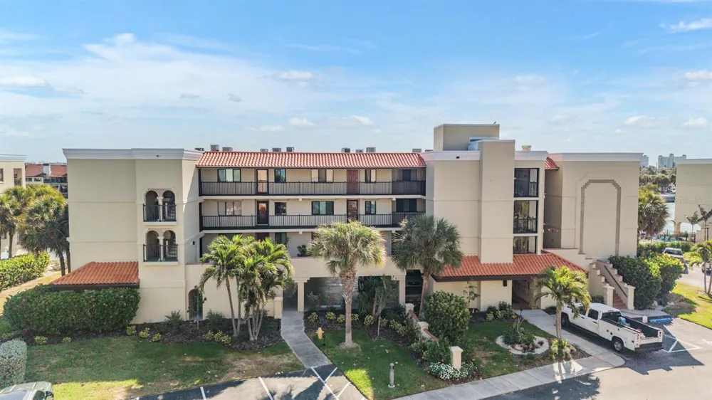 7435 BAYSHORE DRIVE #303 Treasure Island, FL 33706