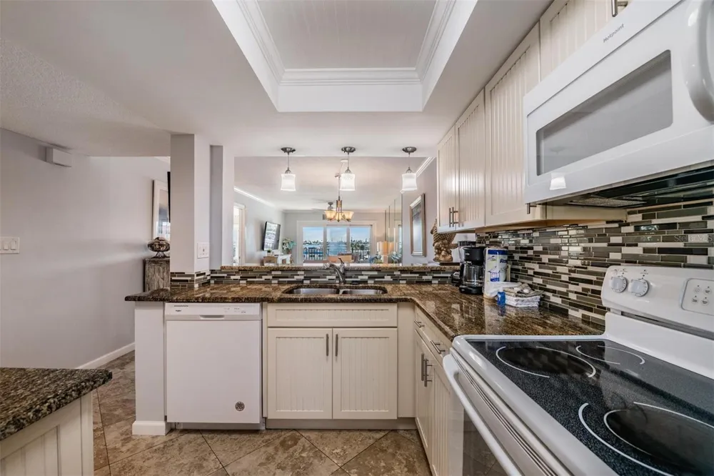 7435 BAYSHORE DRIVE #303 Treasure Island, FL 33706