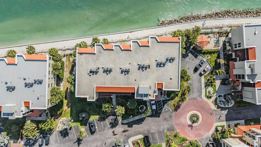 7435 BAYSHORE DRIVE #303 Treasure Island, FL 33706