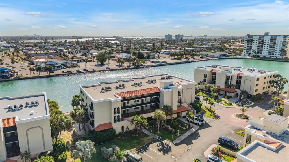 7435 BAYSHORE DRIVE #303 Treasure Island, FL 33706