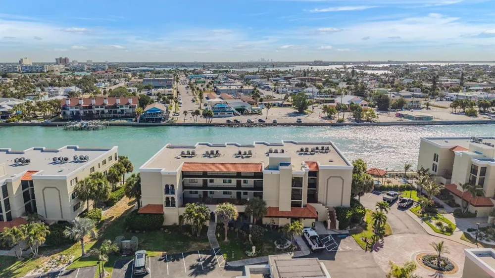 7435 BAYSHORE DRIVE #303 Treasure Island, FL 33706