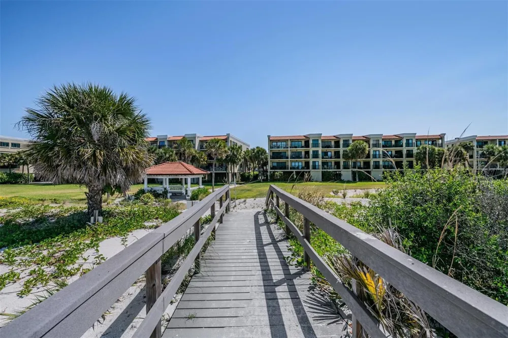 7435 BAYSHORE DRIVE #303 Treasure Island, FL 33706