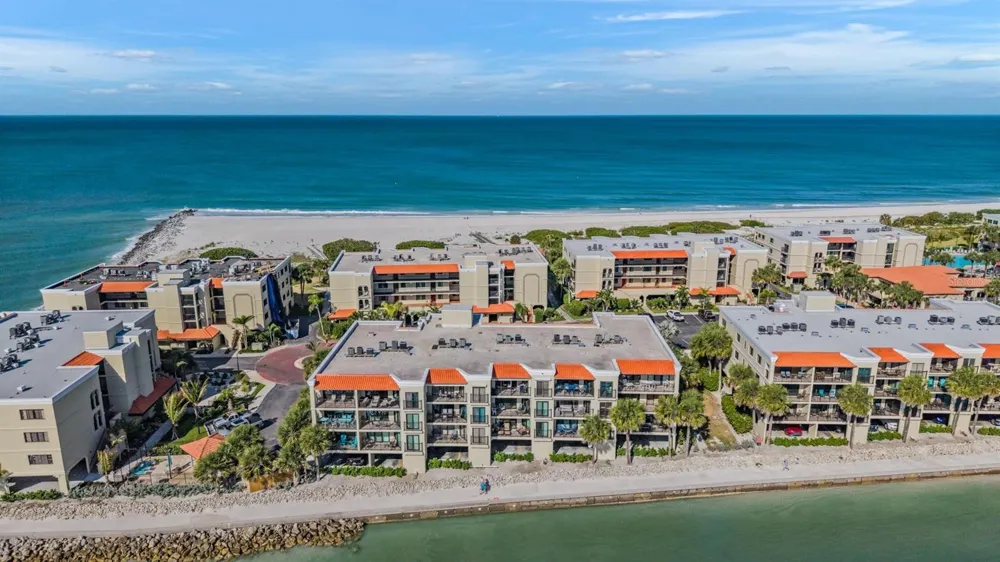 7435 BAYSHORE DRIVE #303 Treasure Island, FL 33706