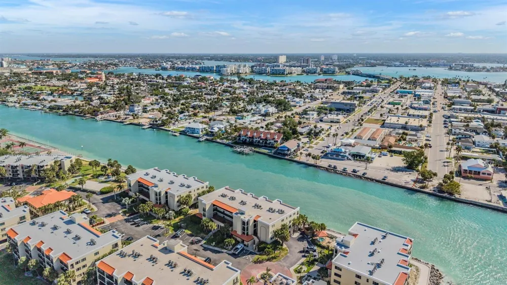 7435 BAYSHORE DRIVE #303 Treasure Island, FL 33706