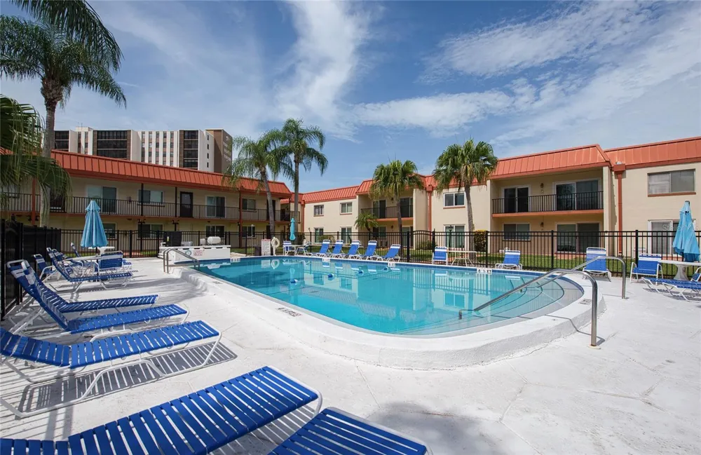 10365 PARADISE BOULEVARD #9 Treasure Island, FL 33706